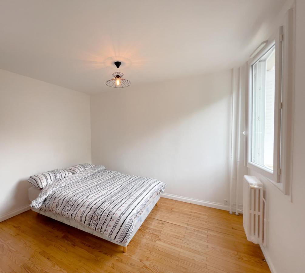 Appartement Spacieux Avec Balcon Saint-Fons Екстер'єр фото