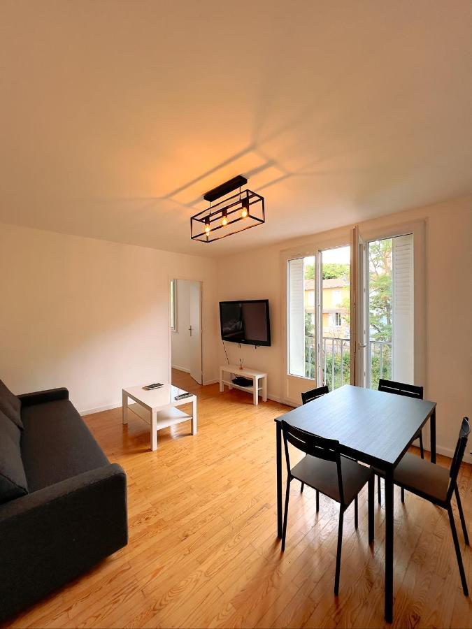 Appartement Spacieux Avec Balcon Saint-Fons Екстер'єр фото